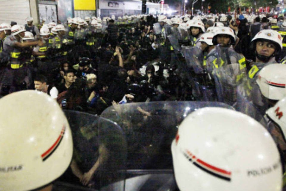 PM prende 397 em 2 protestos de SP e número bate 2013