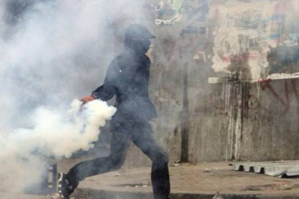 Violência deixa ao menos três mortos no leste do Egito; confrontos continuam
