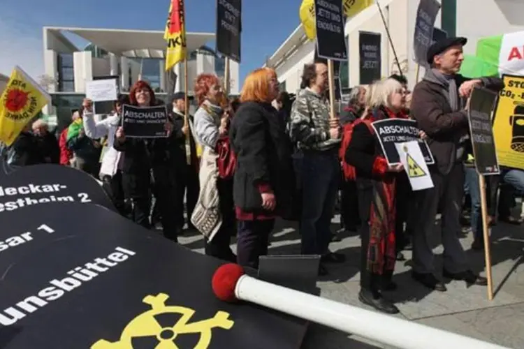 Protesto contra energia nuclear em Berlim: governo vai traçar plano de abandono da fonte (Sean Gallup/Getty Images)