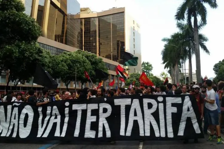 
	Protesto do Passe Livre contra o aumento de Tarifas em RJ
 (Flávia Villela/Agência Brasil)