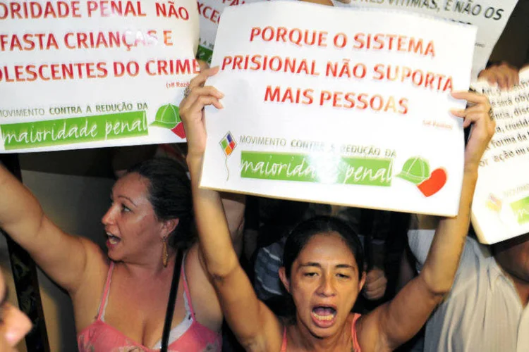 
	Protesto contra a redu&ccedil;&atilde;o da maioridade penal: comiss&atilde;o &eacute; dominada por parlamentares da frente conhecida como &quot;bancada da bala&quot;
 (Laycer Tomaz/Agência Câmara/Fotos Públicas)