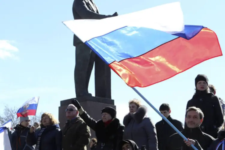 
	Est&aacute;tua de Lenin, em Simferopol: 26% das pessoas consultadas consideraram que o papel de L&ecirc;nin foi &quot;negativo&quot; ou &quot;claramente negativo&quot;, quando h&aacute; sete anos eram 36%
 (Sergei Karpukhin/Reuters)