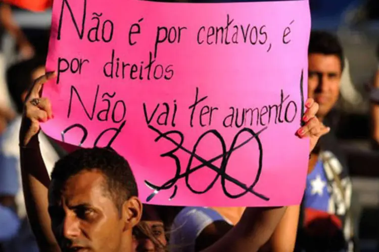 Protesto contra o aumento da passagem de ônibus no Rio de Janeiro (Fernando Frazão/Agência Brasil)