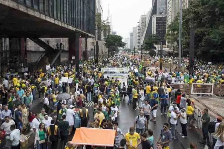 
	Avenida Paulista: Participantes do ato se concentram em frente ao v&atilde;o do Masp
 (Marcelo Camargo/Agência Brasil)