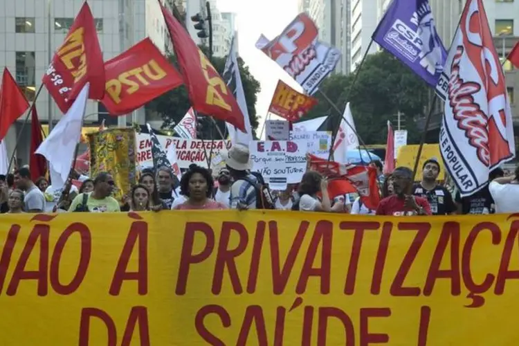Protesto de servidores: segundo PM, entre 200 e 250 manifestantes participaram (Fernando Frazão/Agência Brasil)