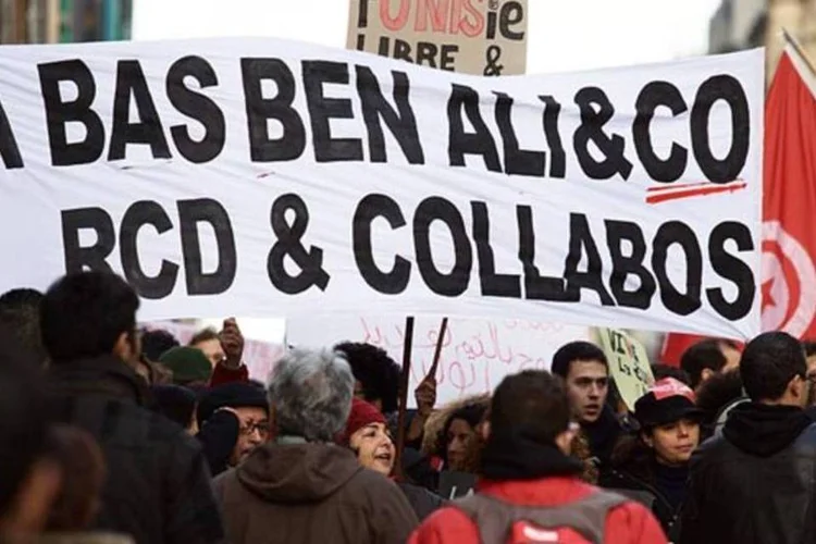 Protesto contra Ben Ali na França: na Tunísia, povo também se manifesta contra governo (Gwenael Piaser/Flickr)