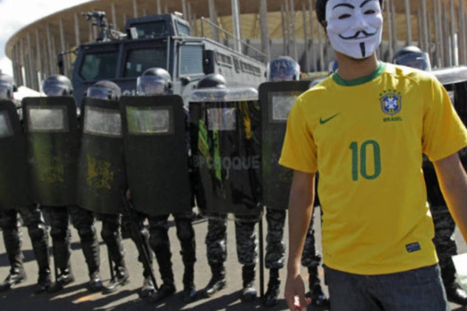 G1 - Tropa de Choque reforça proteção para cavalaria durante a Copa em SP -  notícias em São Paulo