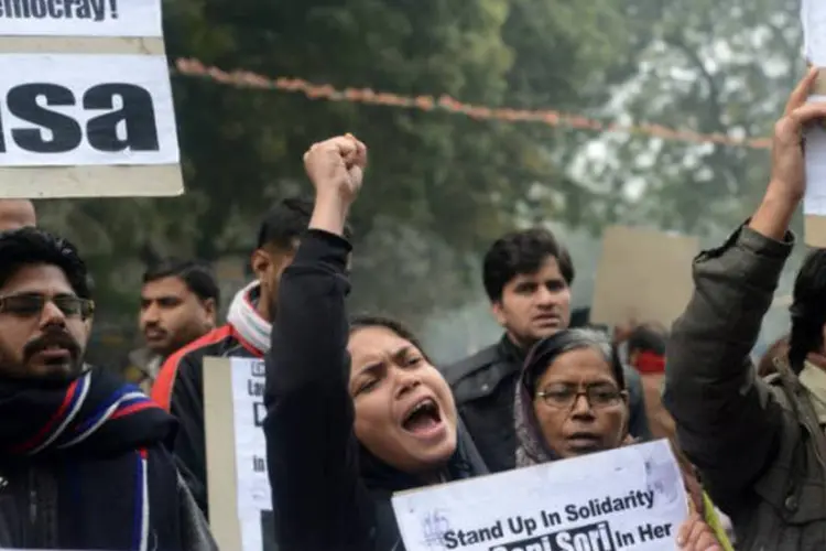Indianos protestam contra os crimes sexuais em Nova Délhi, após morte de estudante vítima de estupro coletivo (©afp.com / Raveendran)