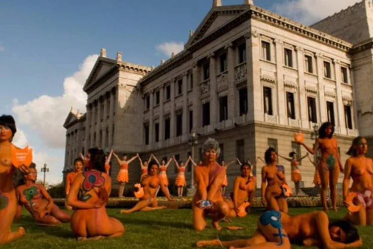 
	Mulheres fazem protesto no Uruguai sobre leis sobre aborto
 (Divulgação)