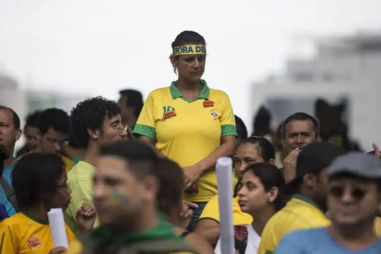 
	Protesto contra Dilma: a deteriora&ccedil;&atilde;o das condi&ccedil;&otilde;es econ&ocirc;micas e o crescente descontentamento social aumentam a incerteza sobre as perspectivas
 (Agência Brasil)