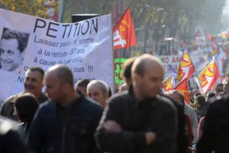 Estudantes protestam em Toulouse contra reforma da previdência do governo Sarkozy