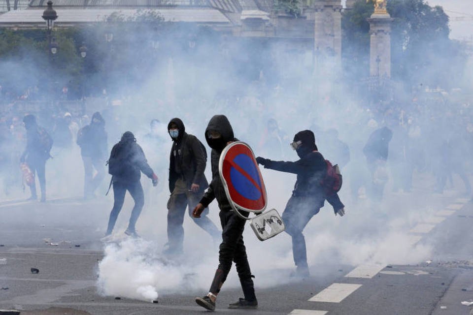 Batalhões de choque são acionados na França para protesto