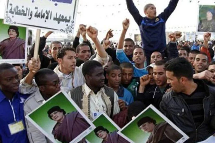 Protesto no Líbano pela libertação de Fathi Tarbel: enfrentamentos deixaram 14 feridos (Mahmud Turkia/AFP)