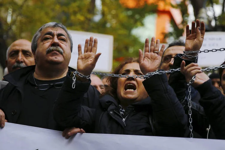 
	Liberdade de imprensa: &quot;Esperamos que os tribunais e as autoridades turcas respeitem o princ&iacute;pio fundamental de liberdade de imprensa&quot;
 (Umit Bektas / Reuters)