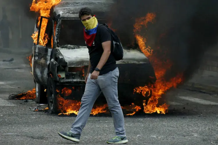 
	Venezuela: l&iacute;deres opositores esperavam que o CNE publicasse na quarta-feira o mapa do caminho do referendo
 (Carlos Eduardo Ramirez / Reuters)