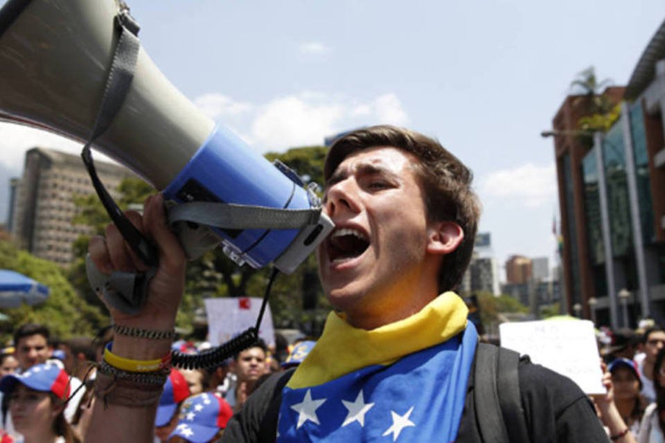Sobe para 28 o número de mortos nos protestos da Venezuela