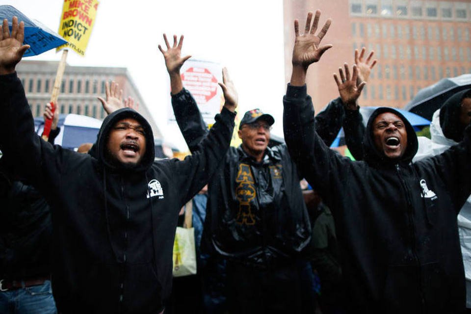 St. Louis enfrenta protestos sobre discriminação racial