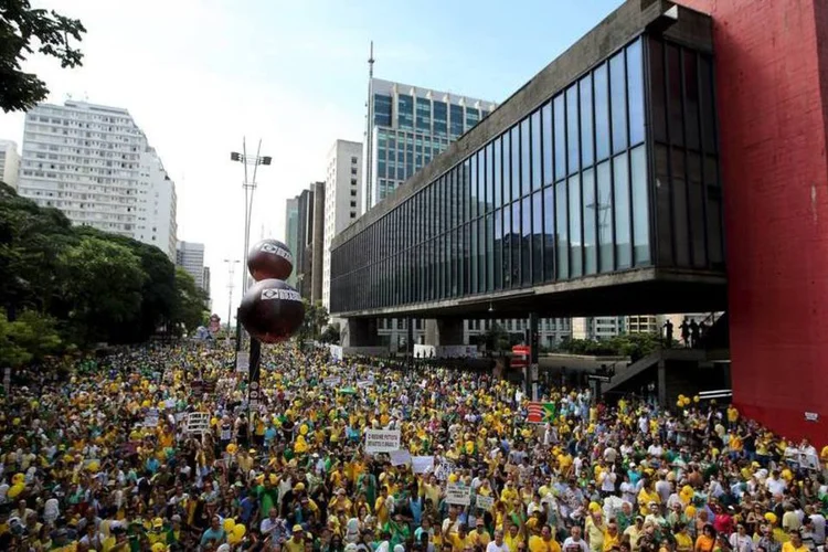 
	Protesto: no dia 13 de dezembro de 2015, a oposi&ccedil;&atilde;o realizou manifesta&ccedil;&otilde;es pr&oacute;-impeachment
 (Reuters)