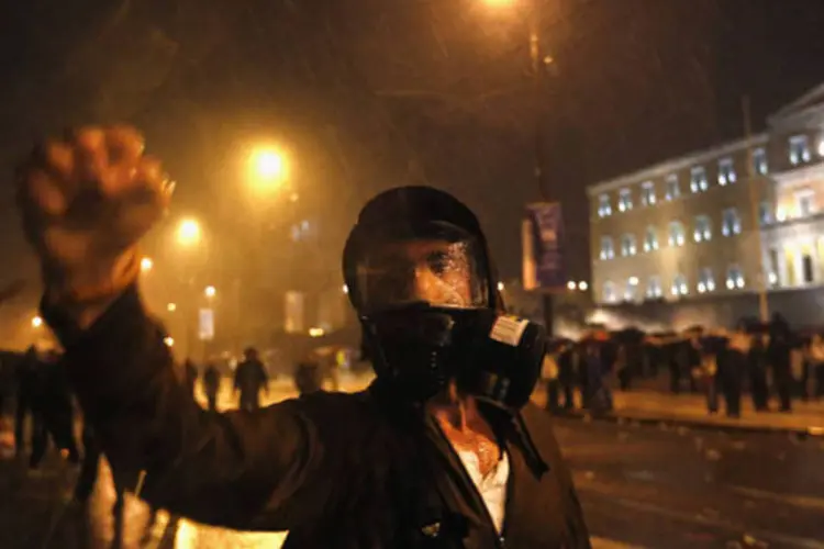 
	Protestos em Atenas: em agosto, 1,27 milh&atilde;o de gregos estavam desempregados em agosto, uma alta de 38 por cento
 (Yannis Behrakis/Reuters)
