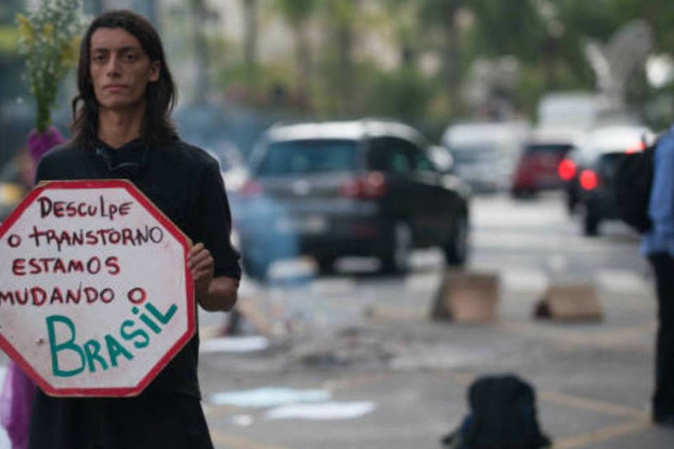 Redes sociais, local de protesto dos brasileiros