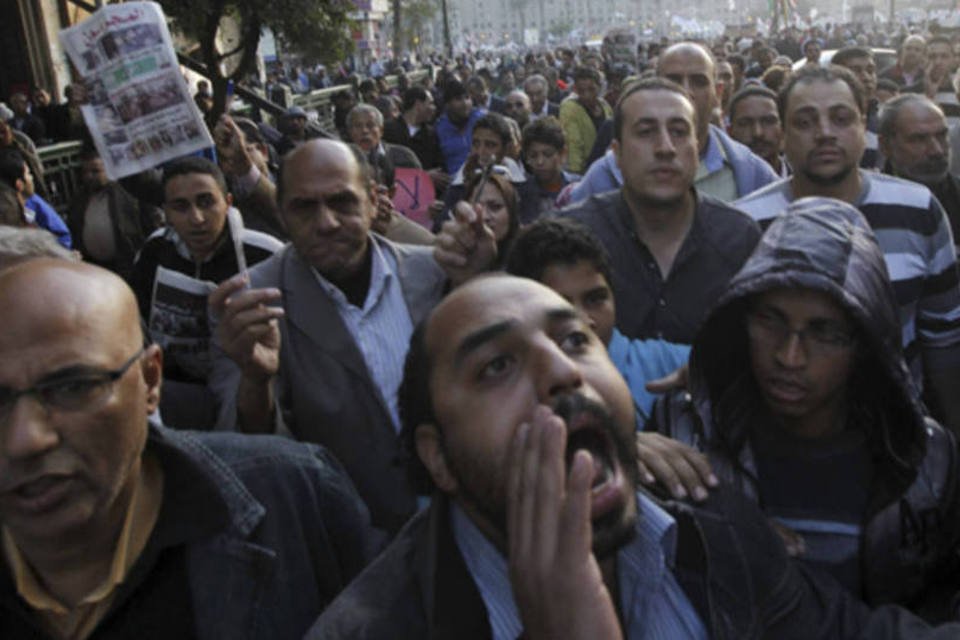 Oposição egípcia promete lutar contra Constituição islâmica
