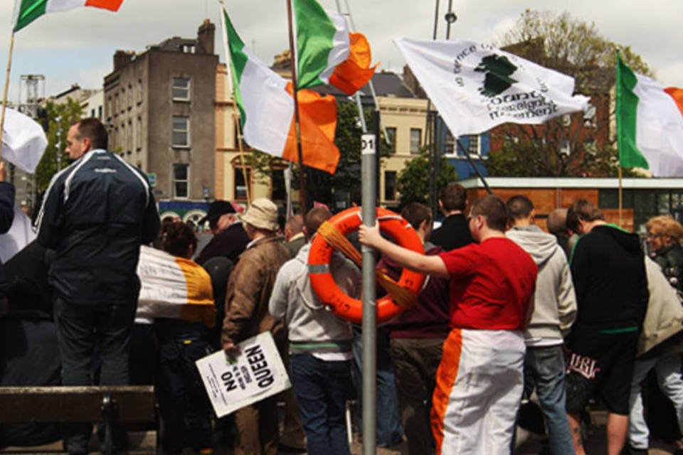 Popularidade do governo irlandês cai após medidas de austeridade
