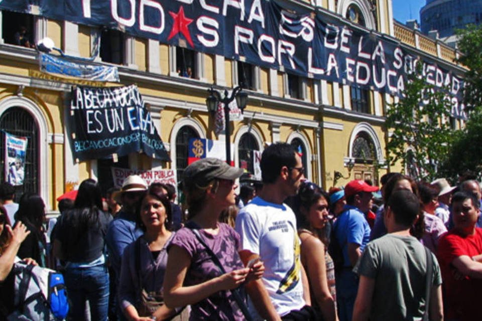 Fim de ocupação da Universidade do Chile encerra seis meses de protestos