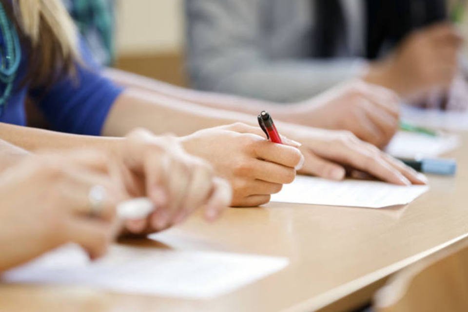46 concursos públicos oferecem salários de até R$ 27,5 mil