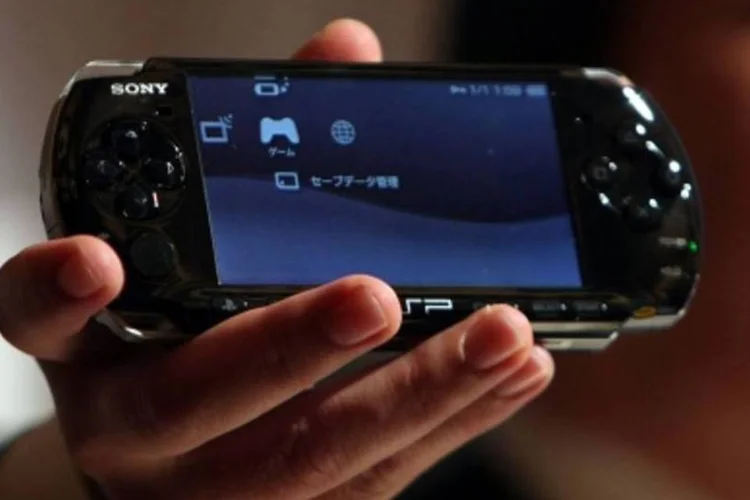 O console portátil PSP, da Sony (.)