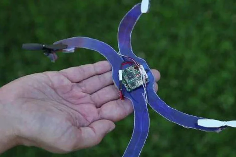 Pulseira: concurso promovido pela Intel quer descobrir novos talentos da tecnologia (Reprodução/YouTube)