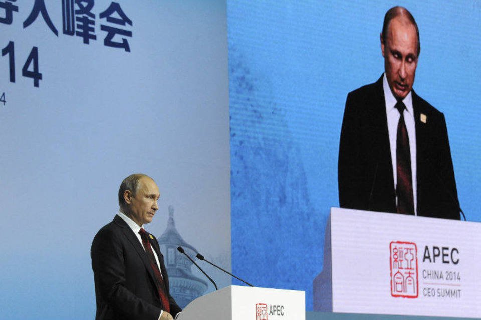 Putin estimula empresários da Apec a investir mais na Rússia