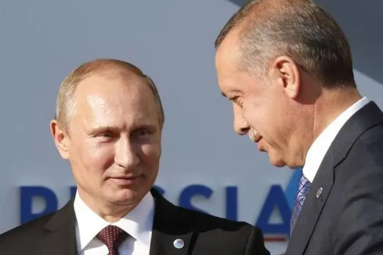 
	Putin e Erdogan: a reuni&atilde;o ser&aacute; a primeira visita ao exterior desde o fracassado golpe militar
 (Grigory Dukor / Reuters)