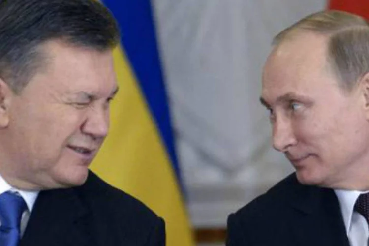 Putin recebe Yanukovych em Moscou, em 2013: o presidente russo insistiu na necessidade de intensificar a cooperação em nível dos ministérios das Relações Exteriores (AFP)
