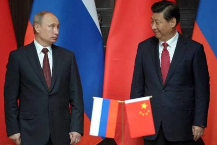 Putin e Xi Jinping: os presidentes participarão da cúpula dos líderes do G-20 ainda esta semana (Alexey Druzhinin/AFP/AFP)