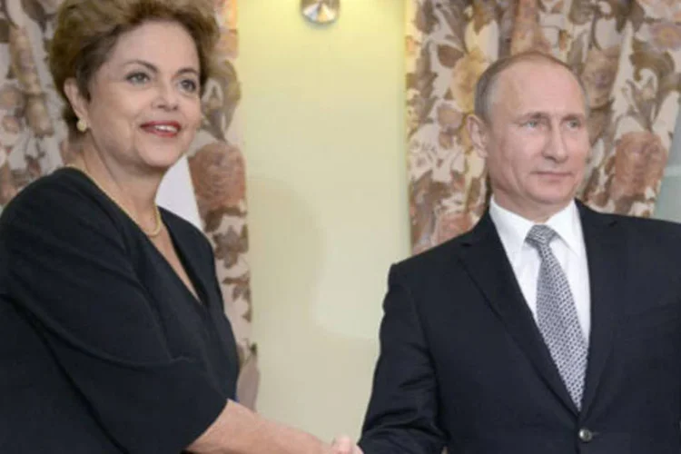 
	Putin recebe Dilma em encontro do BRICs: Os la&ccedil;os de Moscou com os pa&iacute;ses do Brics t&ecirc;m sido fundamentais para a sua economia enfraquecida pelas san&ccedil;&otilde;es ocidentais
 (AFP / Alexander Nemenov)