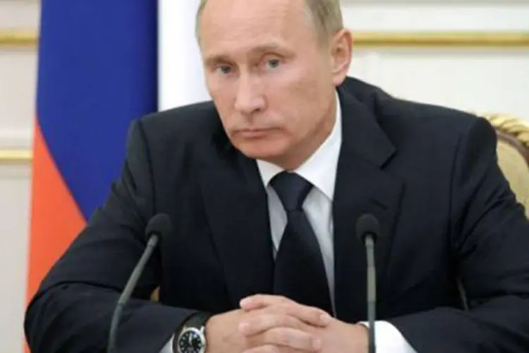 Diferente do adversário, Putin não necessitará obter assinaturas para participar do pleito, já que conta com o respaldo de um partido com representação parlamentar (Alexey Druzhinin/AFP)