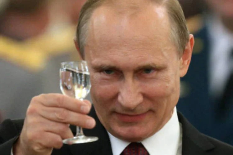 
	Vladimir Putin: &quot;instrumentos pol&iacute;ticos de press&atilde;o &agrave; economia s&atilde;o inaceit&aacute;veis&quot;
 (Getty Images)