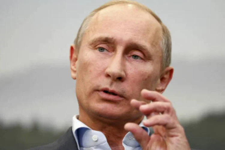 O presidente russo, Vladimir Putin em entrevista coletiva após reunião do G8, em Enniskillen, na Irlanda do Norte (REUTERS/Matt Dunham/Pool)