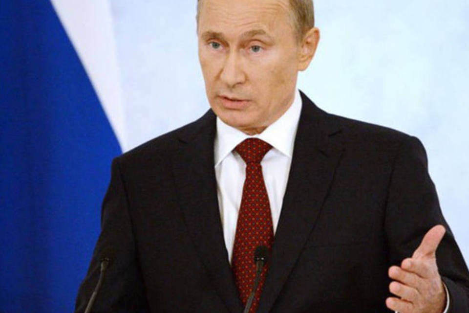 Putin sanciona lei que o permite escolher governadores