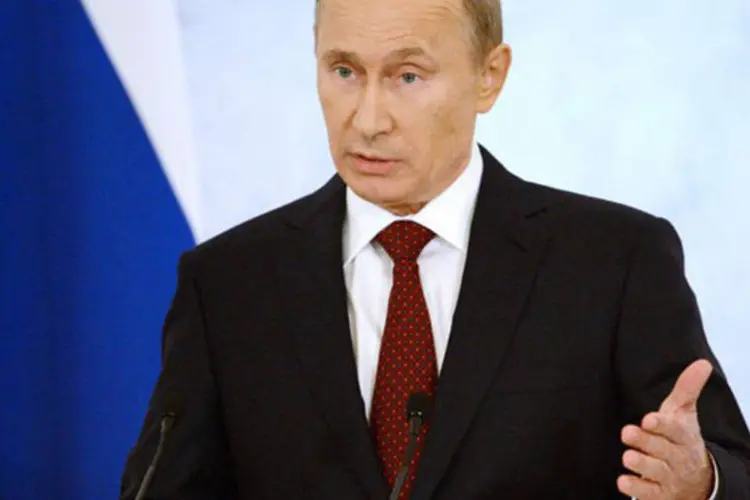 
	Putin: ele&nbsp;tamb&eacute;m afirmou que &quot;o que pode e deve ser feito, e que &eacute; justo, &eacute; cobrar impostos aos bens de luxo&quot;
 (Natalia Kolesnikova/AFP)