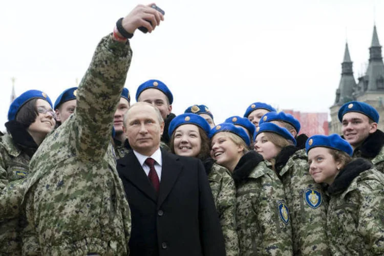 
	Vladimir Putin: &quot;Isso (o esc&acirc;ndalo de doping) n&atilde;o pesar&aacute; sobre sua popularidade. N&atilde;o &eacute; uma quest&atilde;o de l&oacute;gica&quot;
 (Reuters)