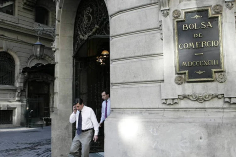 
	Fachada da Bolsa de Valores de Santiago, no Chile: &iacute;ndice&nbsp;&eacute; o primeiro que replica a rentabilidade das 40 a&ccedil;&otilde;es com maior presen&ccedil;a no mercado
 (Morten Andersen/Bloomberg News)