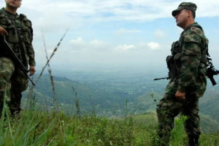 
	Combatentes das Farc, na Col&ocirc;mbia
 (ALEJANDRA PARRA / Bloomberg)