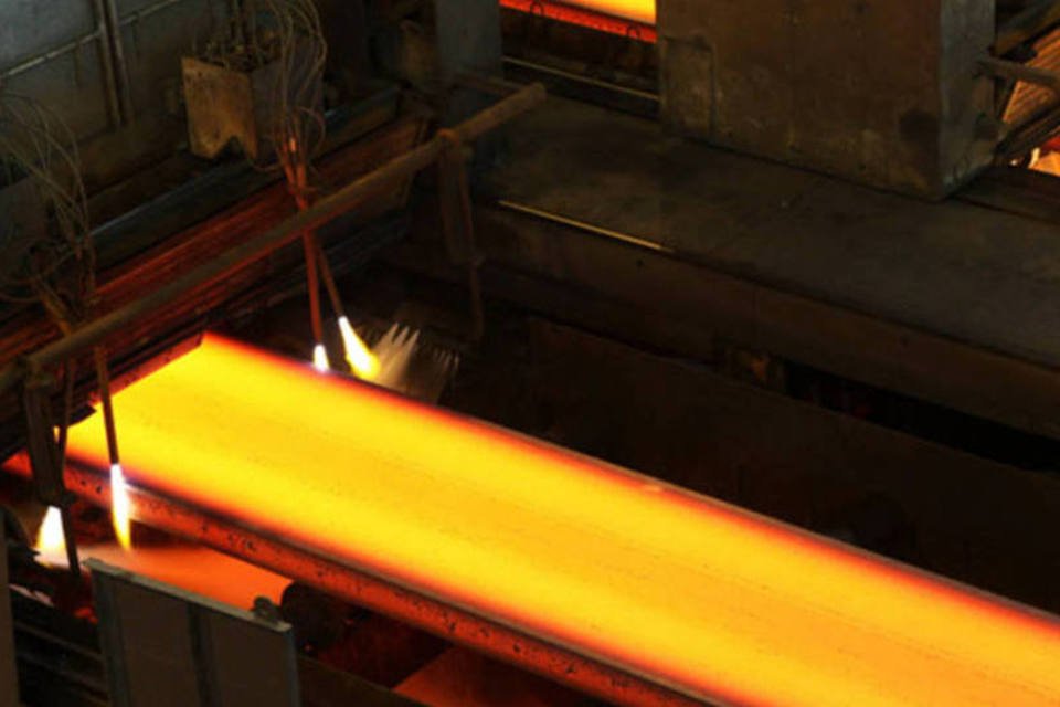 Produção de aço bruto cai 1,4% em agosto, diz IABr