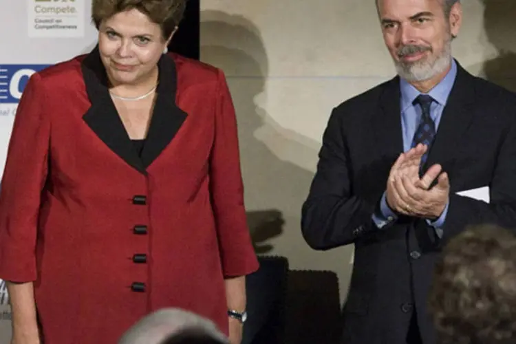 
	Antonio Patriota e a Dilma Rousseff: presidente gostou do perfil discreto e contido do embaixador, mas n&atilde;o foi o suficiente para evitar uma s&eacute;rie de crises
 (Jonathan Ernst/Bloomberg)