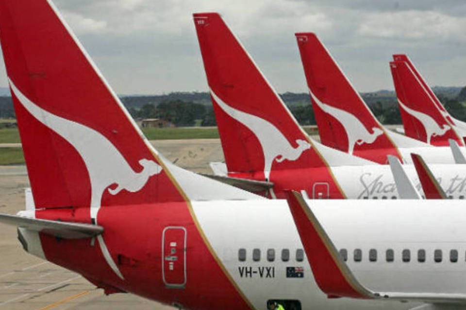 Mais um avião da Qantas faz pouso de emergência