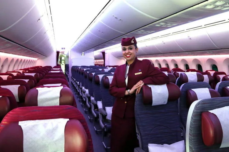
	Aeromo&ccedil;a da Qatar Airways: segundo federa&ccedil;&atilde;o, a companhia se reserva o direito de demitir trabalhadoras gr&aacute;vidas
 (Duncan Chard/Bloomberg)