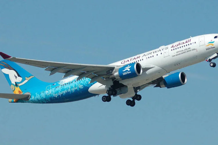 
	Avi&atilde;o da Qatar Airways: Akbar Al Baker afirmou que a companhia a&eacute;rea vai iniciar em breve negocia&ccedil;&otilde;es com um fornecedor alternativo de turbinas
 (Rudolf Schider/Wikimedia Commons)