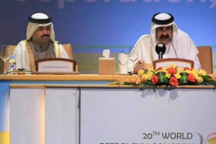 Khalifa ben Hamad al-Thani insistiu no compromisso assumido de manter a oferta de petróleo
 (Karim Jaafar/AFP)