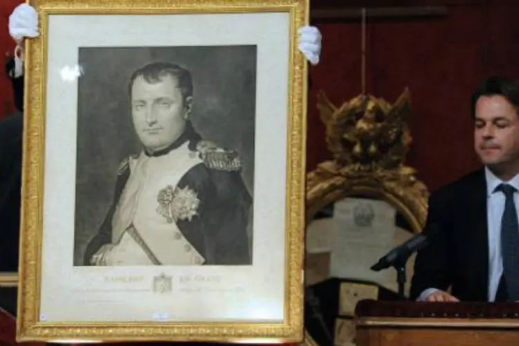 Napoleão: cabelos provêm de dois lotes arrematados este mês em um leilão (AFP)